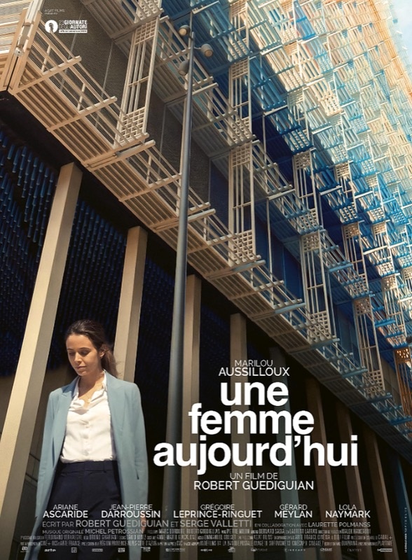 Žena Danas / Une femme aujourd'hui
